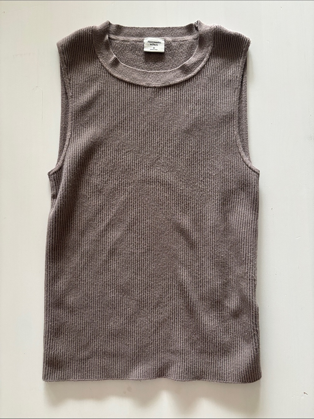 Abercrombie & Fitch Ribbed Sleeveless Tank Top in Taupe